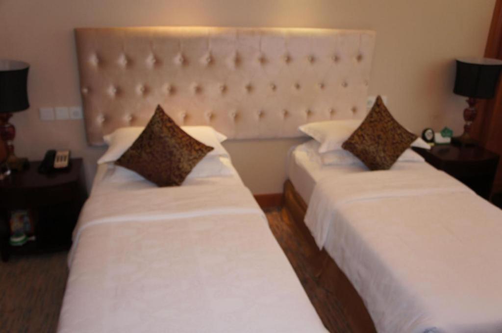 Dork Jumpa Hotel Вьентьян Экстерьер фото