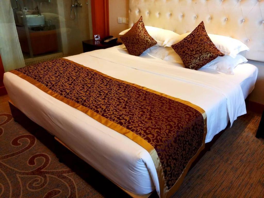 Dork Jumpa Hotel Вьентьян Экстерьер фото