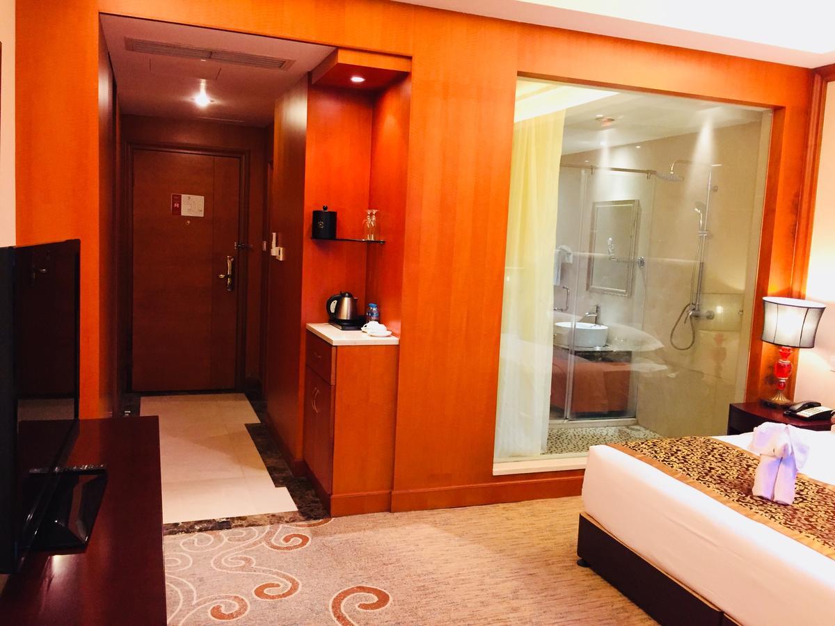 Dork Jumpa Hotel Вьентьян Экстерьер фото