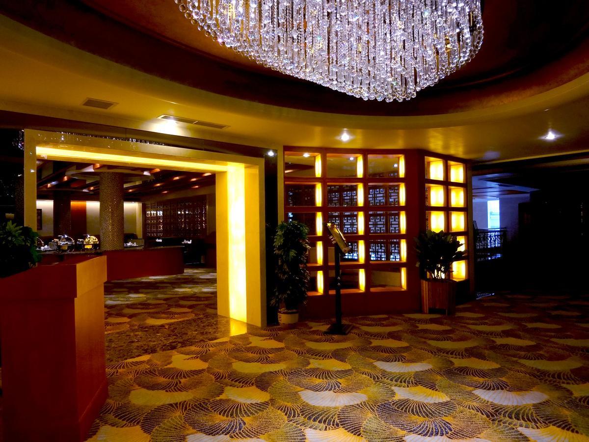 Dork Jumpa Hotel Вьентьян Экстерьер фото