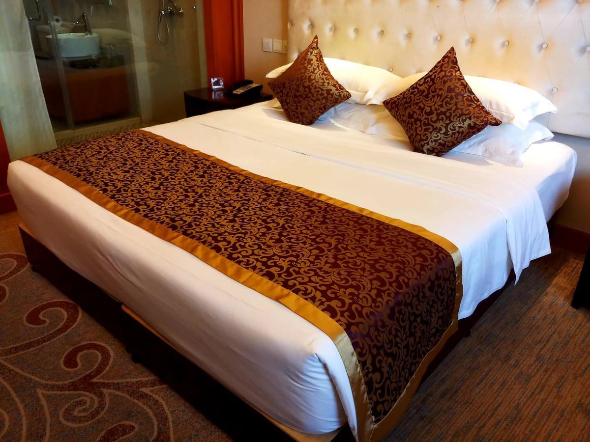 Dork Jumpa Hotel Вьентьян Экстерьер фото